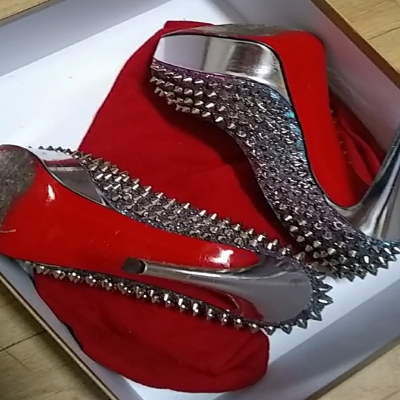 Lady peeps spikes - Picture 2 of 3